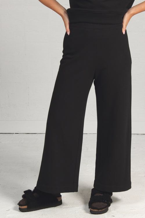 French Terry Cropped Sweats - black