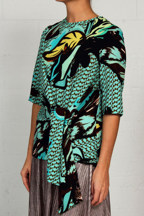 Spring 2023  Abstract Crepe Print Norma Top - xsm, sml